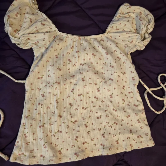 Cream Floral Baby Doll To That Sinches - Picture 2 of 4